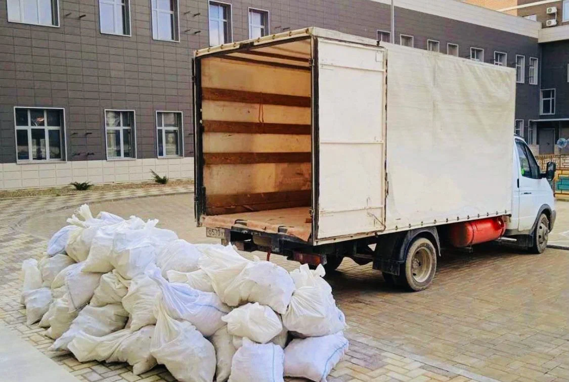 Вывоз строительного мусора из новостроек в Новошахтинске в октябре