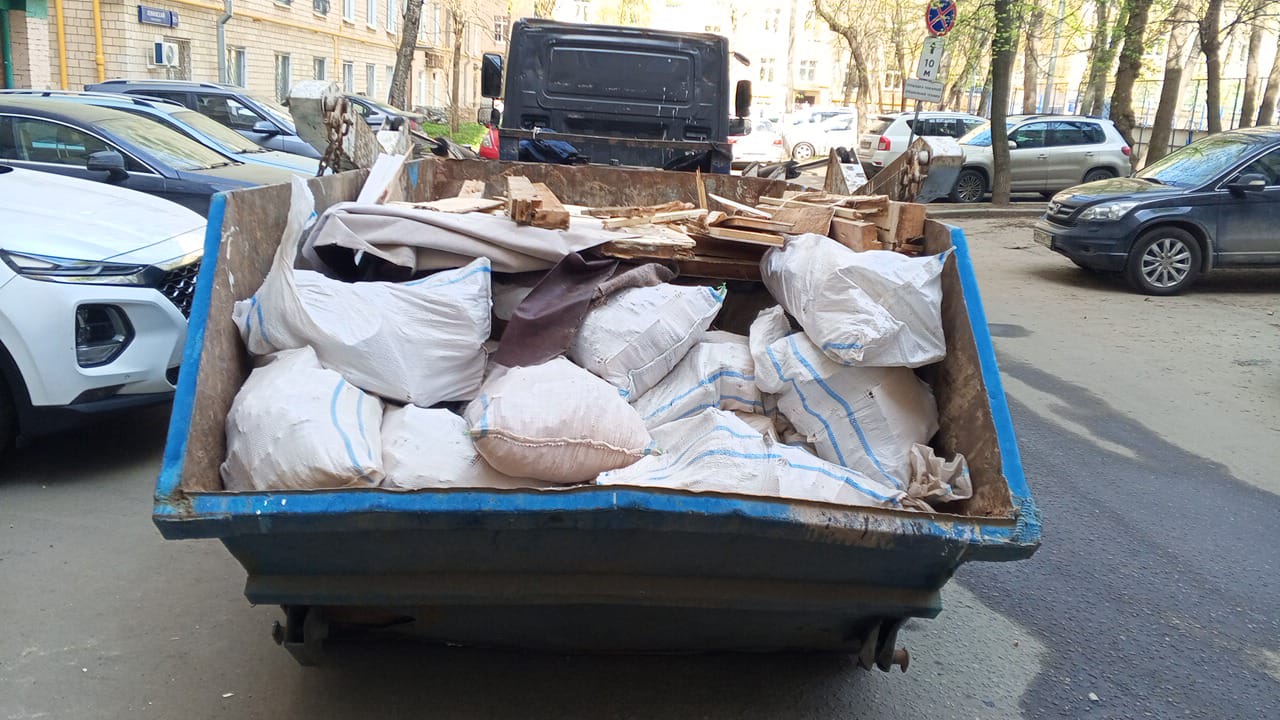 Вывоз мусора из магазина в Новошахтинске в октябре