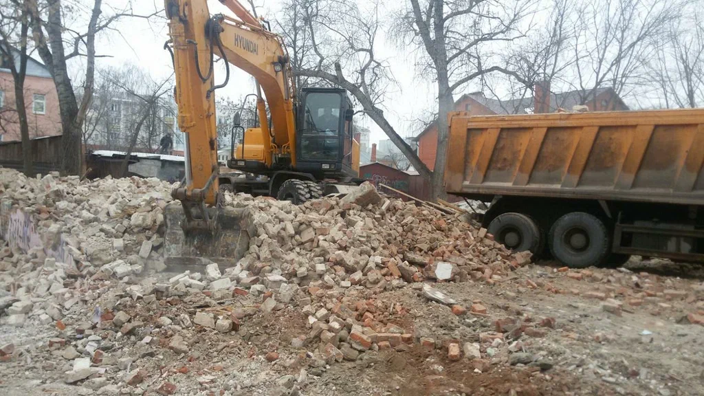 Вывоз мусора ОССиГ с выездом в Новошахтинске в октябре