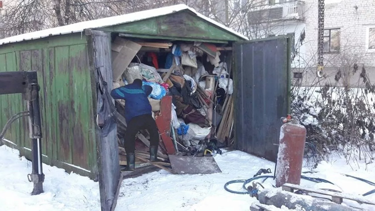 Вывоз мусора из гаража с гарантией чистоты в Новошахтинске в октябре